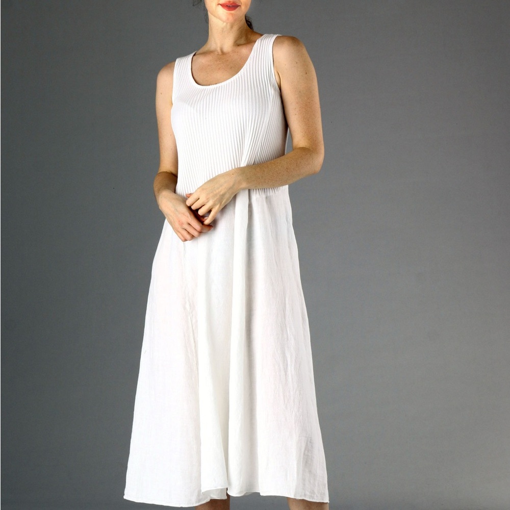 Feminine White Ribbed Top